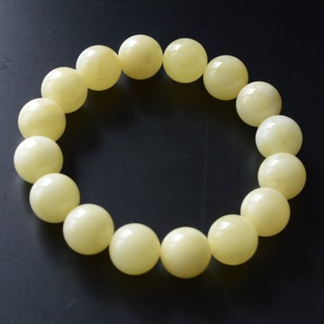Milky White Baltic Amber Bracelet 19.30 grams