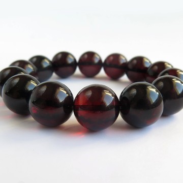Red Cherry Baltic Amber Bracelet 29.85 grams