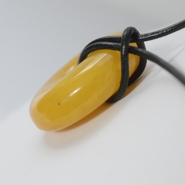 Butterscotch Baltic Amber Pendant 12.65 grams