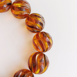 Hand Curved Natural Amber Round Beads Bracelet 37.4g