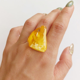 Unique White With Gold Baltic Amber Ring 6.67 grams
