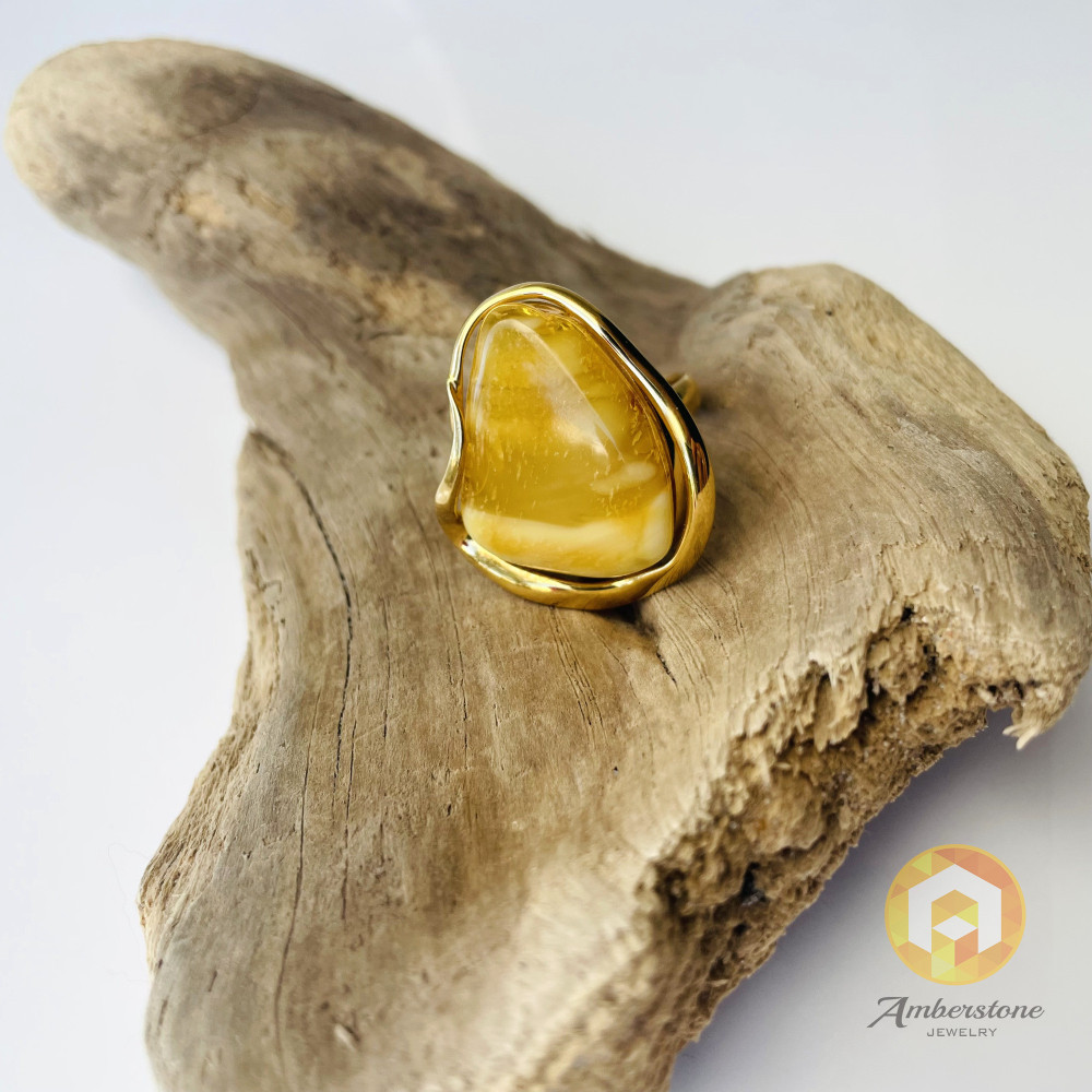 Exclusive Amber Ring, Yellow Baltic Amber