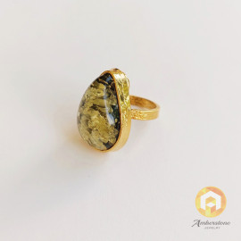 Green Amber Pendant with Inclusions in Gold-Plated Setting – Natural Beauty in a Luxurious Form