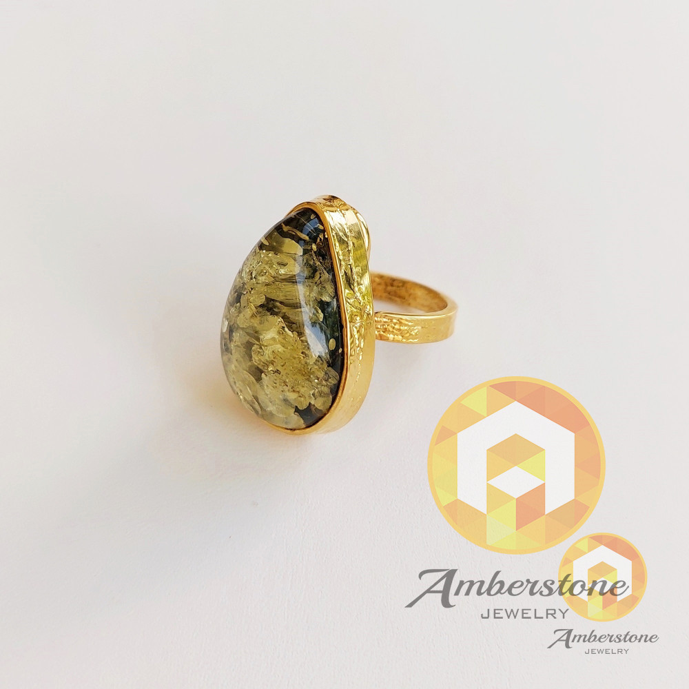 Green Amber Pendant with Inclusions in Gold-Plated Setting – Natural Beauty in a Luxurious Form