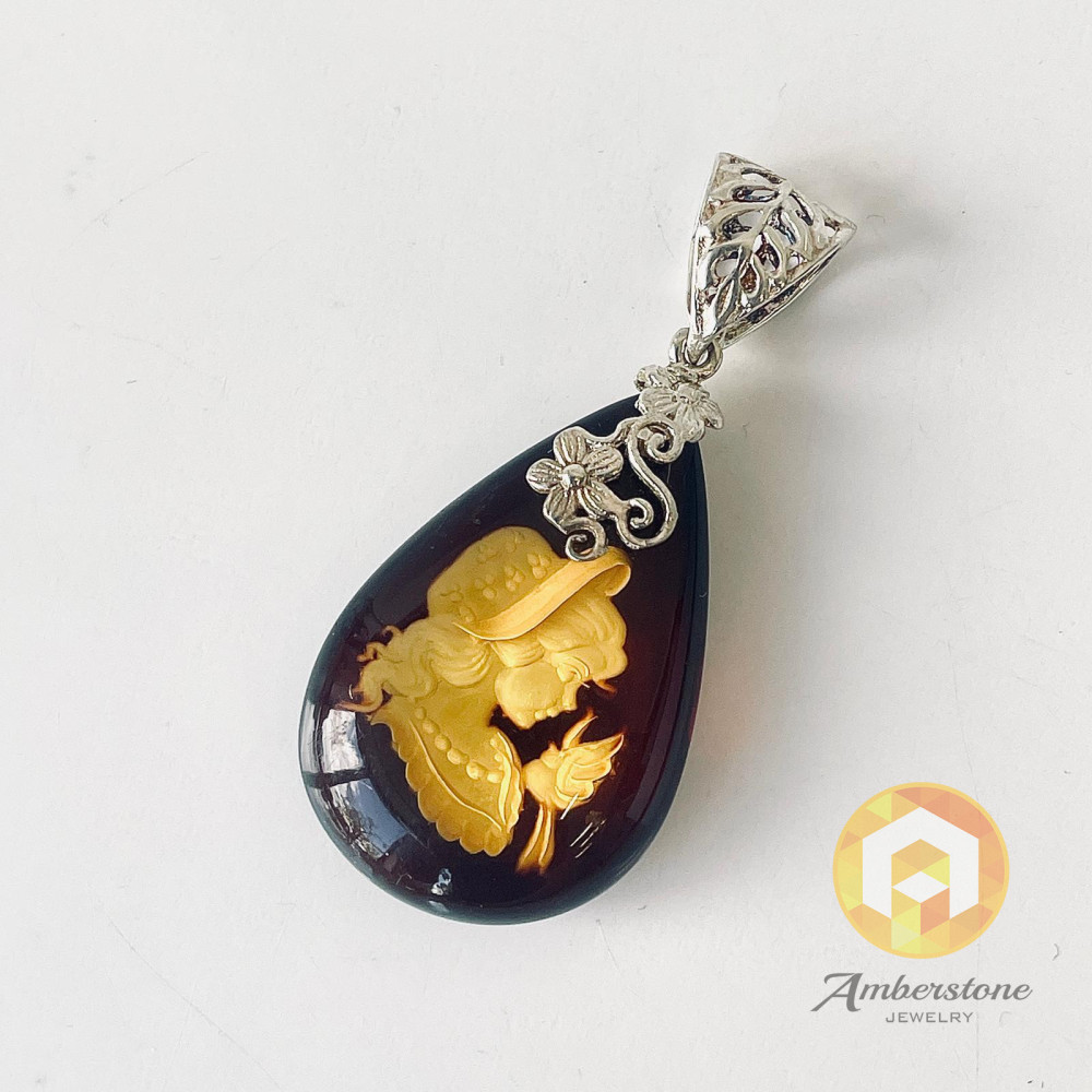 Premium Quality Genuine Baltic Amber Donut Pendant in Yellow Tiger