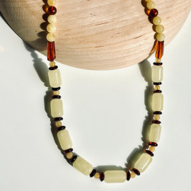 🎥 White and Cognac Baltic Amber Necklace