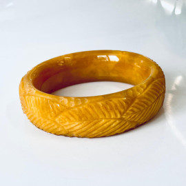 Hand-engraved bracelet Egg Yolk Bangle Bracelet made from Natural Baltic Amber