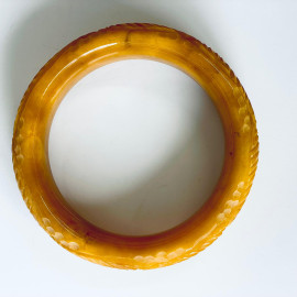 Hand-engraved bracelet Egg Yolk Bangle Bracelet made from Natural Baltic Amber