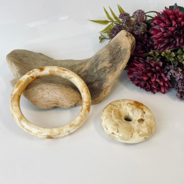 copy of قلادة بيضاء عنبر البلطيق 20 جرام