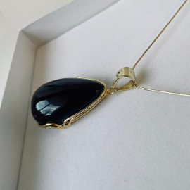 قلادة بسيطة من كهرمان البلطيق كونياك مع فضة مطلية بالذهب عيار 925، مصنوعة يدويًا