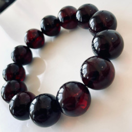 Cherry Bracelet made of Amber, Cherry Round 18 mm Amber Beads