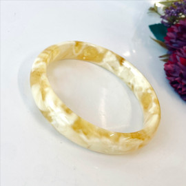 سوار مصنوع يدويًا من العنبر البلطيقي الطبيعي