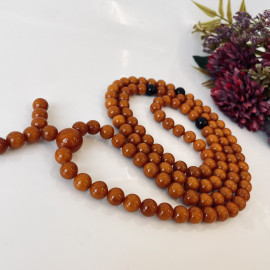 مسبحة صلاة بوذية، عنبر بلطيقي عتيق مع فواصل كرزية، عنبر مالا