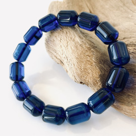 سوار العنبر العتيق: أناقة عتيقة من العنبر...