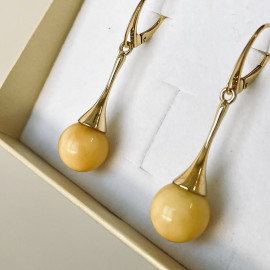 قلادة بسيطة من كهرمان البلطيق كونياك مع فضة مطلية بالذهب عيار 925، مصنوعة يدويًا