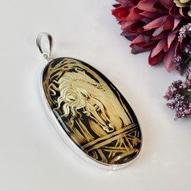 Horse Engraved Baltic Amber Pendant – Hand-Carved Natural Amber in Sterling Silver