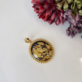 Squirrel Engraved Baltic Amber Pendant – Hand-Carved Amber in Gold-Plated Silver