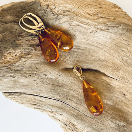 Set Cognac Baltic Amber Earrings with Pendant, Natural Amber Gold-Plated English Hooks