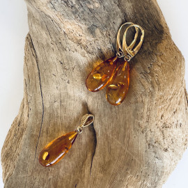 Set Cognac Baltic Amber Earrings with Pendant, Natural Amber Gold-Plated English Hooks