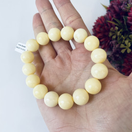 Bracelet made of White Baltic Amber, 13 mm beads