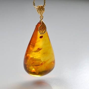 Natural Baltic Amber Pendant, Gold-plated 925 Silver Necklace, Genuine Amber Necklace, Massive Amber Christmas Charm, 波罗的海琥珀